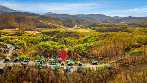 Pigeon Forge House | Starry Mountain View- Hot Tub - Pool Table - Prime Location