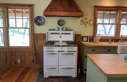 Miramonte House | Starview Ranch: 3 homes w/7 bdrms, pool, sauna, spa & gym on 50 beautiful acres