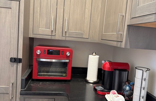 Northwest Quadrant Apartment | Stay at Frogmore Lodge – Stylish Comfort in a Peaceful Setting