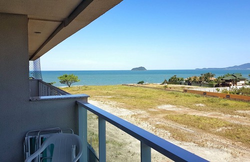 Itacolomi Apartment | Stay at the best Home Club in Piçarras Beach.