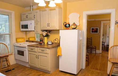 Town of Ledyard Apartment | Stay-cation In Charmified Village Guest House!