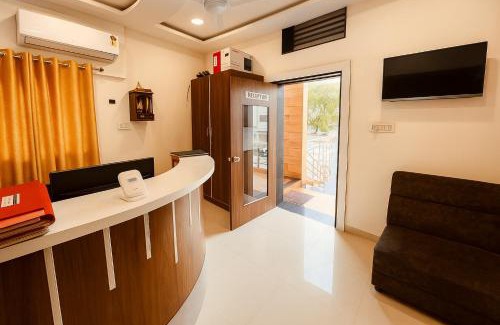 Bhuj Hotel | Stay Guru Hari Om Residency