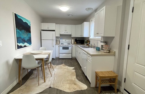 St. Catharines Apartment | Stay Here First! – Perfect for Longer Stays & Newcomers, Pet-Friendly 1BR