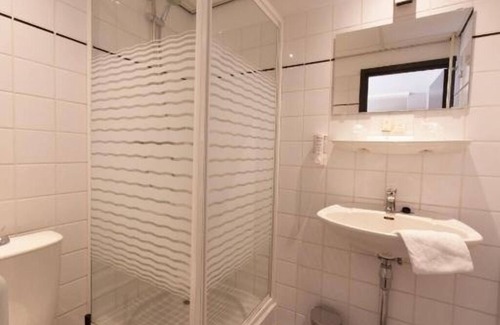 Municipality of Hellendoorn Hotel | Stay in Relaxing Room An Ideal Nature Getaway Near Sallandse Heuvelrug Park