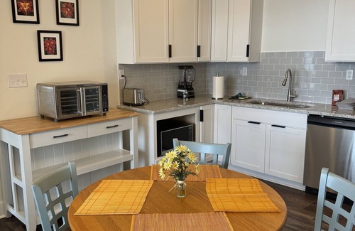 Mountain Valley Apartment | Stay in the country!nSix minutes from downtown
