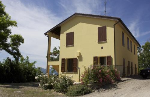 Casalfiumanese Apartment | Stay with Balcony Views