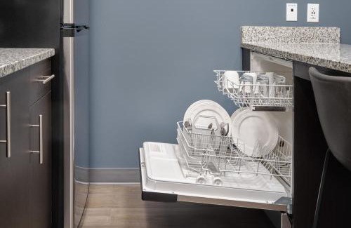 Tallahassee Hotel | stayAPT Suites Tallahassee-Capitol