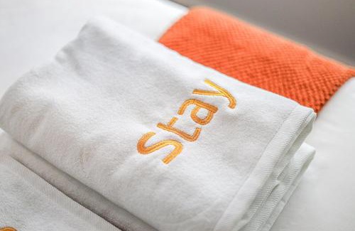 Berwick House | StayAU Fresh Modern 4BR Retreat Netflix in Berwick