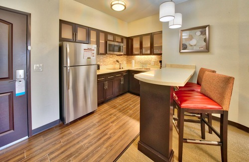 Lubbock Hotel | Staybridge Suites Lubbock South by IHG