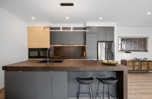 Prahran Apartment | StayCentral - Stylish light-filled Prahran Penthouse