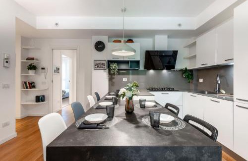 Ripamonti Corvetto Apartment | StayEasy Gargano - Stylish Apt with Private Yard