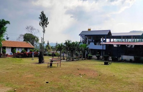 Chikkamagaluru Resort | STAYMAKER Harshadhare Homestay