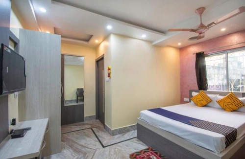 Rampur Hat Hotel | STAYMAKER Rajeshwari Inn