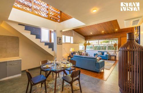 Shimla Villa | StayVista at Cheerio - Elysium Estate 2BR Cottage with Valley View