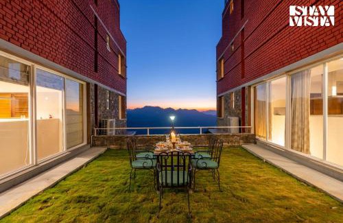 Shimla Villa | StayVista at Cheerio - Elysium Estate 2BR Cottage with Valley View