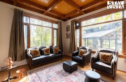 Srinagar Villa | StayVista at Crystal Creek 2BR villa in Gulmarg with Free Breakfast