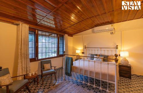 Rajgarh Villa | StayVista at Juneo Orchards 3BR with bonfire at Rajgarh Kasauli