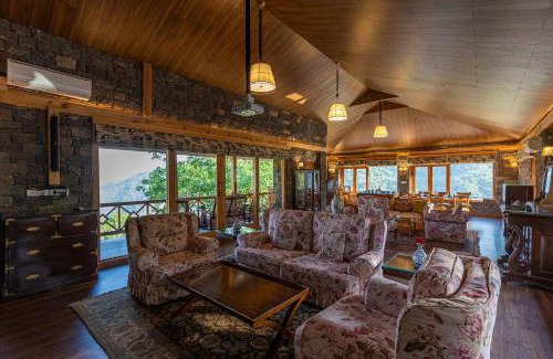 Kumarhatti Hotel | StayVista at Mountain Mirage 4BR Luxury Villa in Kasauli with Spa, Lawn, Hillview