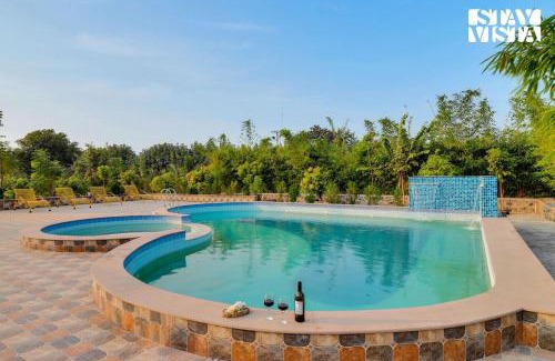 Hingana Villa | StayVista's Green Embrace - Villa in Bor Tiger Reserve with Swimming Pool, Rainshower, Terrace & Lawn