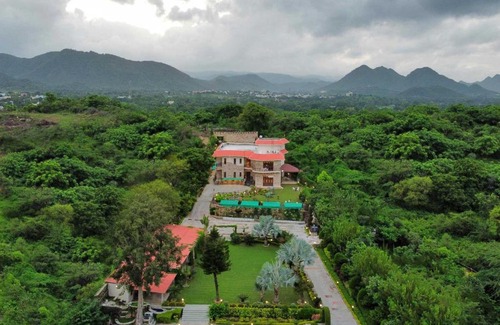 Udaipur Villa | StayVista's Prakriti Farms with Outdoor Pool, Complimentary Breakfast