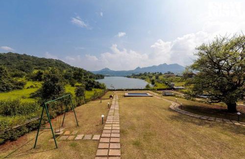 Kurvande Hostel | StayVista's Shivom Villa 8 - A Serene Escape with Views of the Valley and Lake