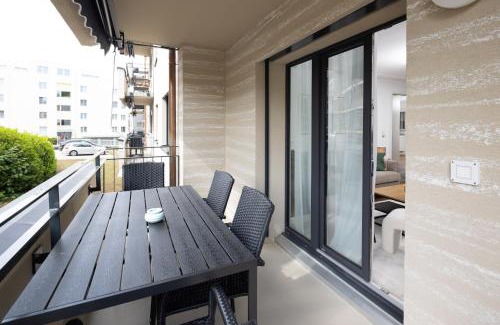 Kuessnacht Apartment | STAYY Rigi Suites - Self-check-in Premium Apartments - 20min to Lucern - 7min Walk to Lake - Public Transport - Washer Dryer
