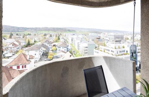 Dietikon District Apartment | STAYY Sky Studio near Limmattal Hospital - contactless check-in