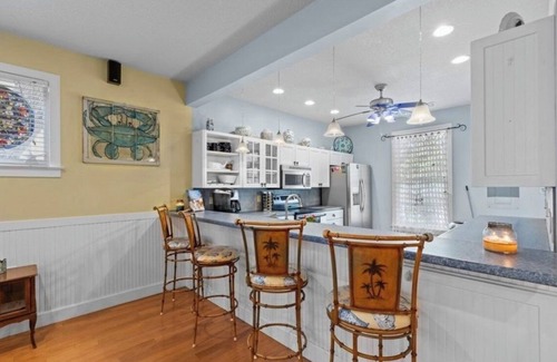 Steinhatchee Resort | Steinhatchee Landing Resort-Lazy Daisy #37-Dog Friendly *THIRD NIGHT FREE*