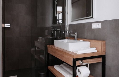 Rosbach vor der Hoehe Hotel | Step Inn The Fair Hotel