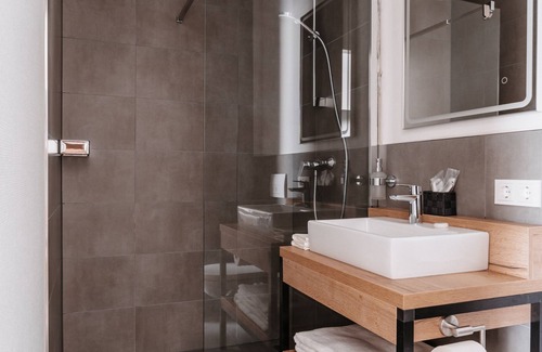 Rosbach vor der Hoehe Hotel | Step Inn The Fair Hotel