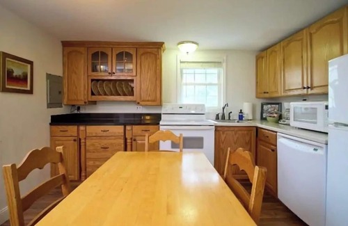 Clintondale Apartment | Step into history & unwind at Spring apt a charming 🏡 at the❤️of NYHudson Valley