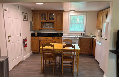 Clintondale Apartment | Step into history & unwind at Spring apt a charming 🏡 at the❤️of NYHudson Valley