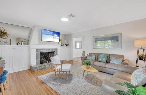 Lauderdale Beach House | Steps from Beach Quaint Cottage Heated Pool Sand Key RESlDENCES