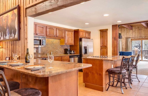 Four O'Clock House | Steps from Four O Clock Run, Spacious and Charming Ski-In/Ski-Out Retreat