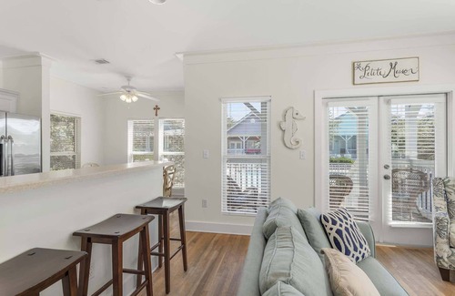 Seacrest House | Steps from Pool ! Walk or Bike to Beach! Stunning 3BR Home! ~ Turtle Crossing on