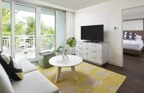 Rock Harbor Hotel | Steps from the Ocean! 2 Units, Pets Allowed, Outdoor Pool!