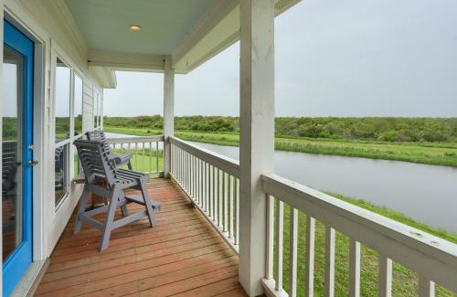 Port Bolivar House | Steps to Bolivar Beach Home with Deck and Grill