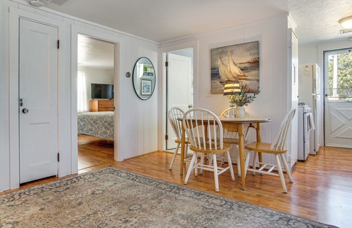 West Hyannisport Cottage | Steps to Eats & Craigville Beach! Cape Cod Cottage