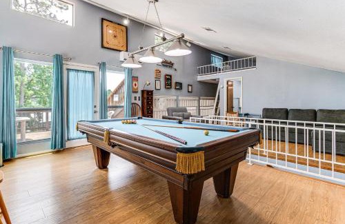 Cape Royale House | Steps to Marina Coldspring Retreat with Lake View