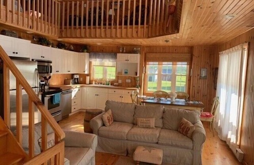 Park Corner Cottage | Steps to ocean at local beach in Park Corner. Sleeps 12. OpID746149