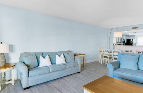 Miramar Beach Condo | 🚢Steps to Private Beach-Gulf Views-2 Pools with Waterfall-1BR Edgewater#308🚢