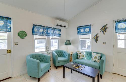 Indian Rocks Beach House | Steps to Seawall Cozy Indian Rocks Beach Cottage