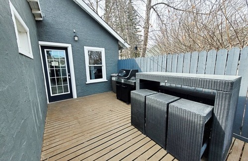 Sylvan Lake Cottage | Steps to Sylvan Lake - The Lazy Lake Loft