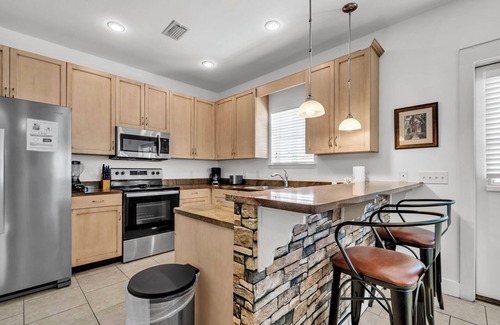 Bel Air House | 🏖️Steps to the Beach | Free Parking | Community Pool | Seaview Village #8🏖️