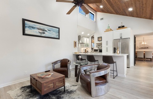 Palm Beach Gardens House | Steps to Water/Minutes to BEACH, BBQ, Fire Pit!