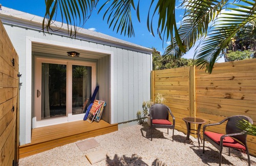 Palm Beach Gardens House | Steps to Water/Minutes to BEACH, BBQ, Fire Pit!