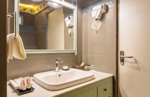 Waghoriya Hotel | Sterling Aatapi Wonderland Vadodra