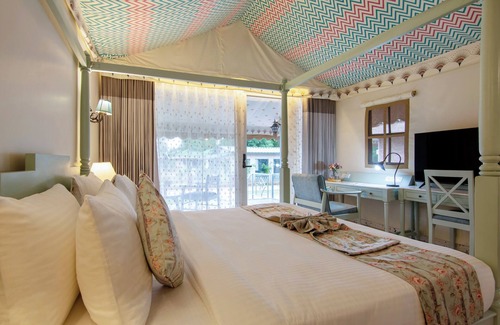 Waghoriya Hotel | Sterling Aatapi Wonderland Vadodra