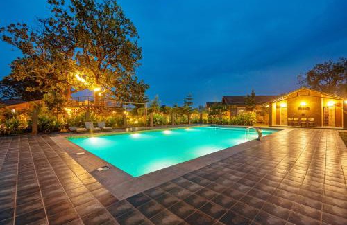 Turiya Hotel | Sterling Orient Woods Pench