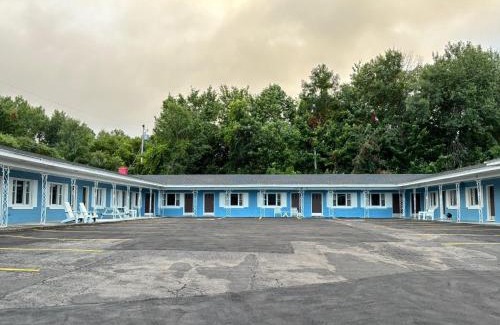 Woodstock Hotel | Stiles Motel Hill View